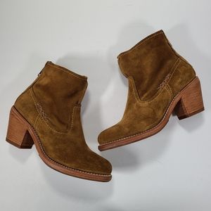 Frye Leslie Artisan Wheat Brown Suede Leather Short Boot Back Zip Women Size 6B